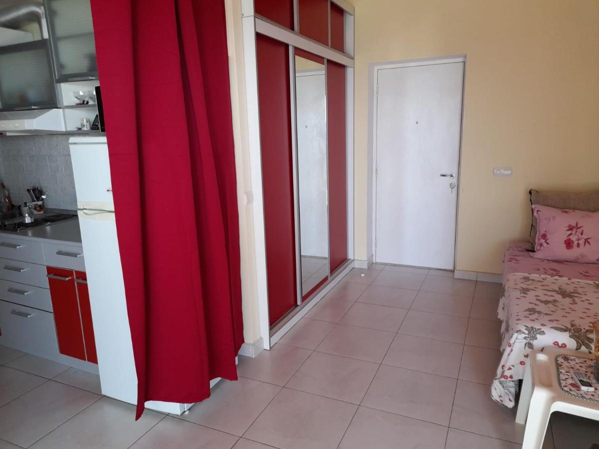 Nasty Apartament Костинещи Екстериор снимка